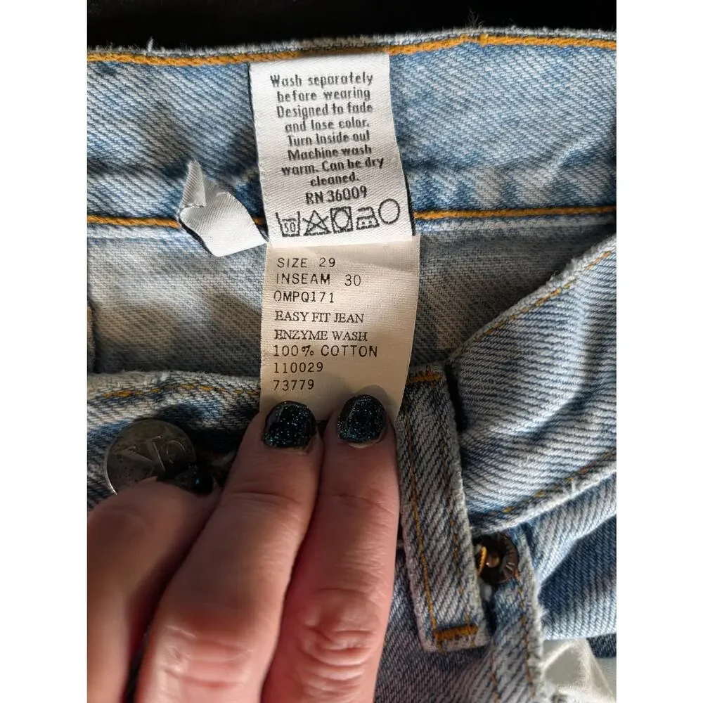 Vintage Calvin Klein Jeans Made in USA Easy Fit Denim 29 30 Light Wash